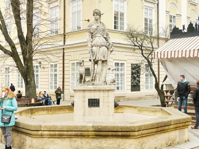 Скульптура Дианы