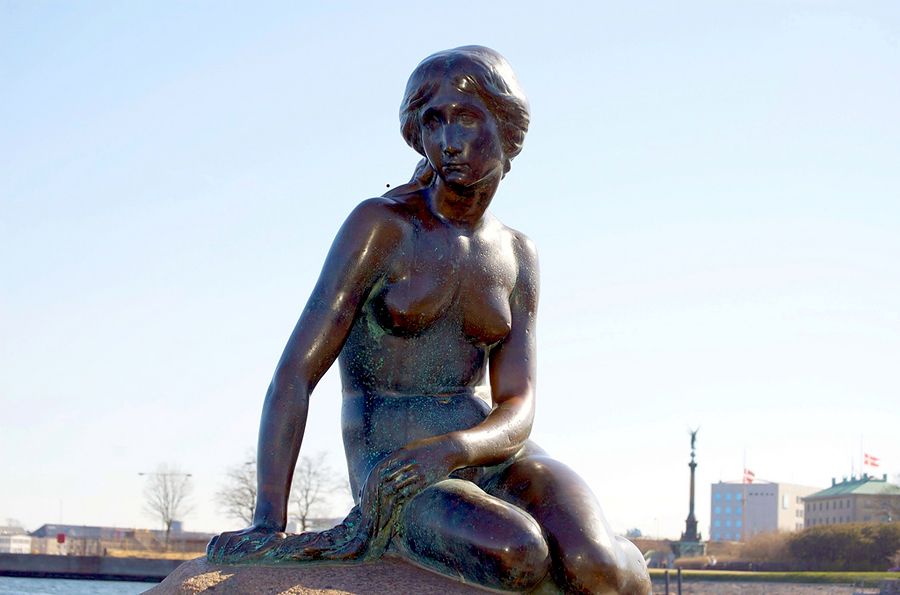 Памятник Русалке Памятник Русалке